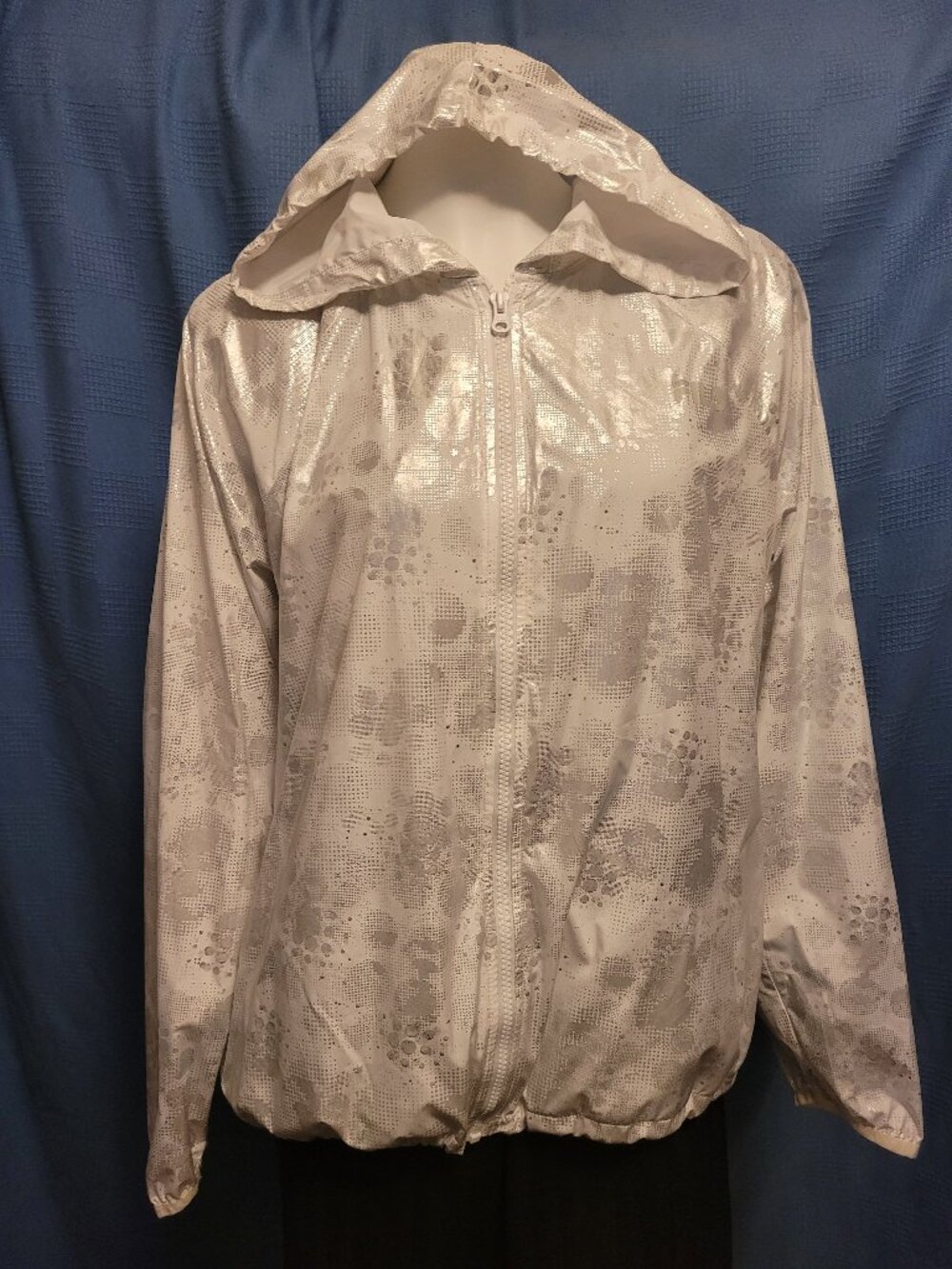 Fila Sport Silver Shimmer Lightweight Hooded Windbreaker Jacket Women's Size XL